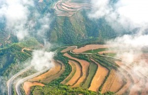 夏县：中条山云蒸雾绕如仙境